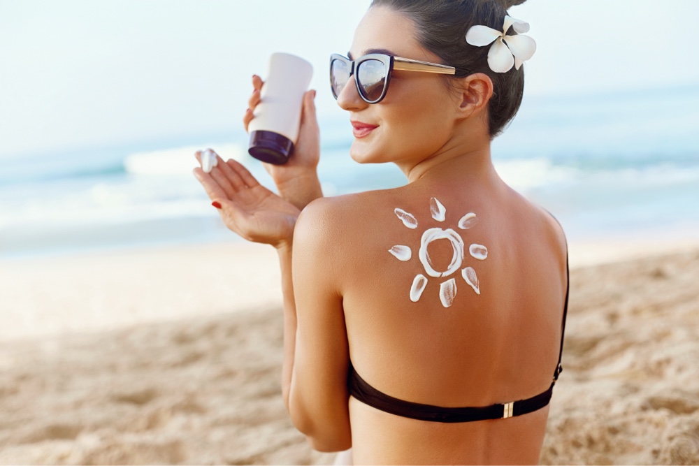 You are currently viewing 8 Summer Skin Tips for a Healthier Glow