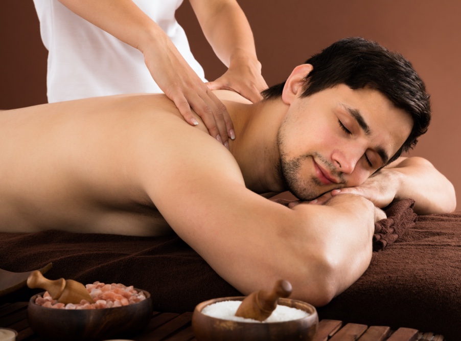 Read more about the article Massage Therapy For Back Pain: Here’s What You Need To Know