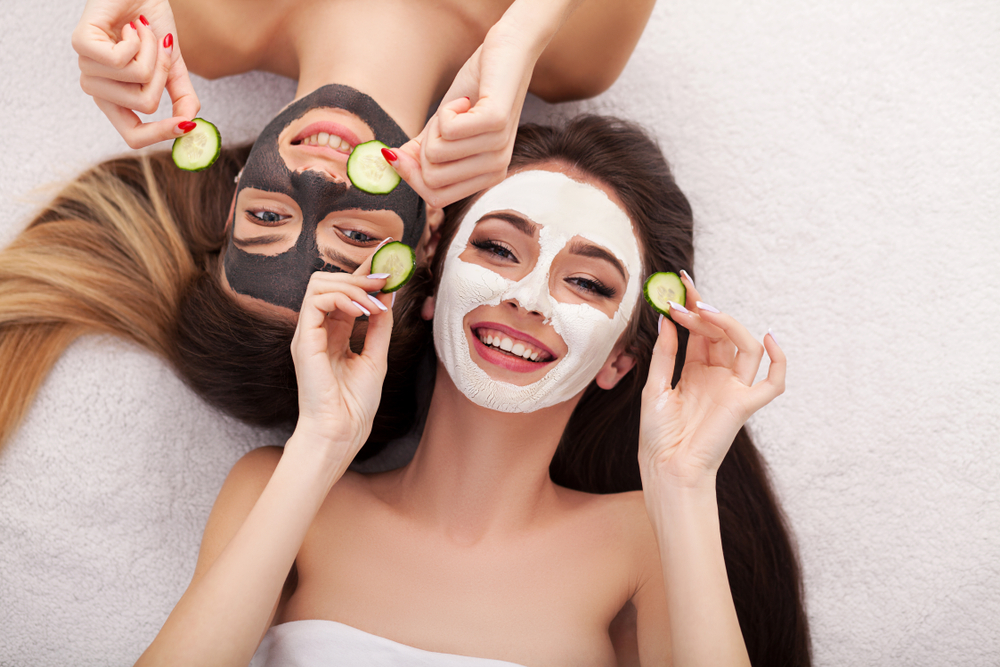 Read more about the article What Is A Facial? Expectations, Types, And Benefits